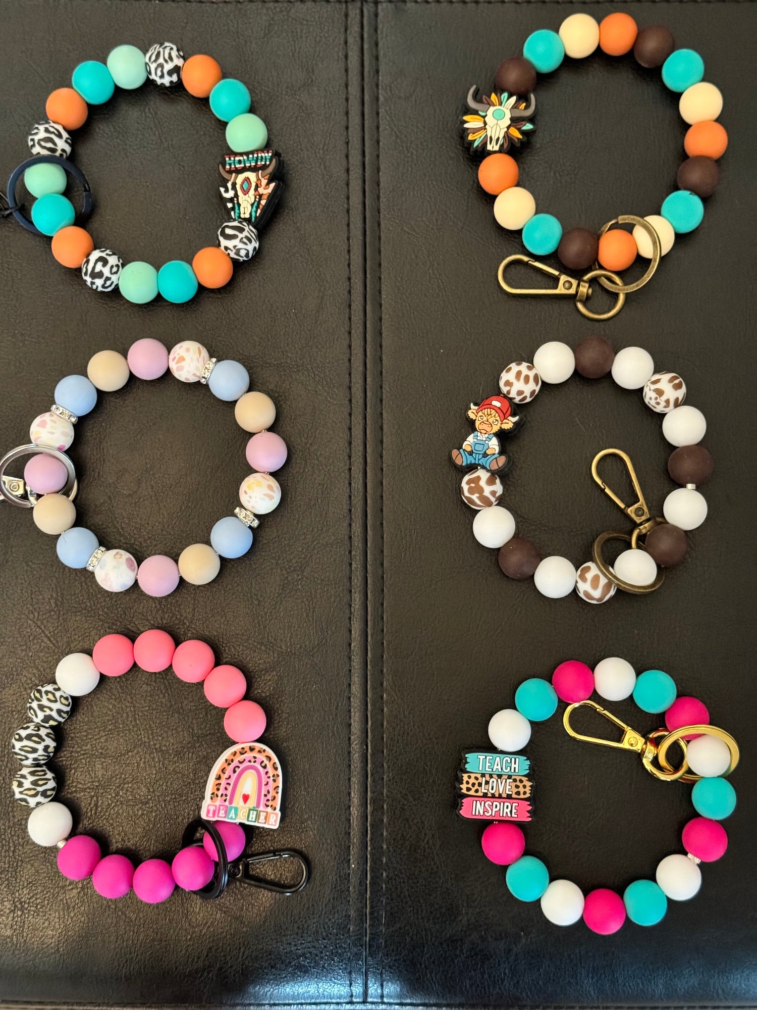 Silicone Bead Keychain – Fashionable Wristlet for Keys